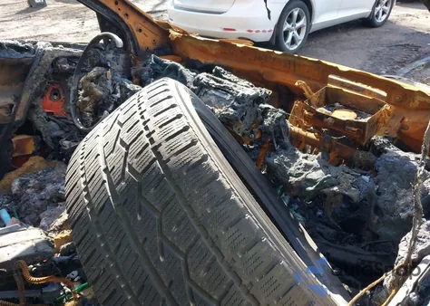 2014 Toyota Rav4 Xle z USA, uszkodzony, nr VIN 2T3RFREV5EW179055